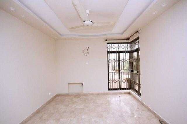 Chohan Offer 1 Kanal Upper Portion for Rent in Phase 2